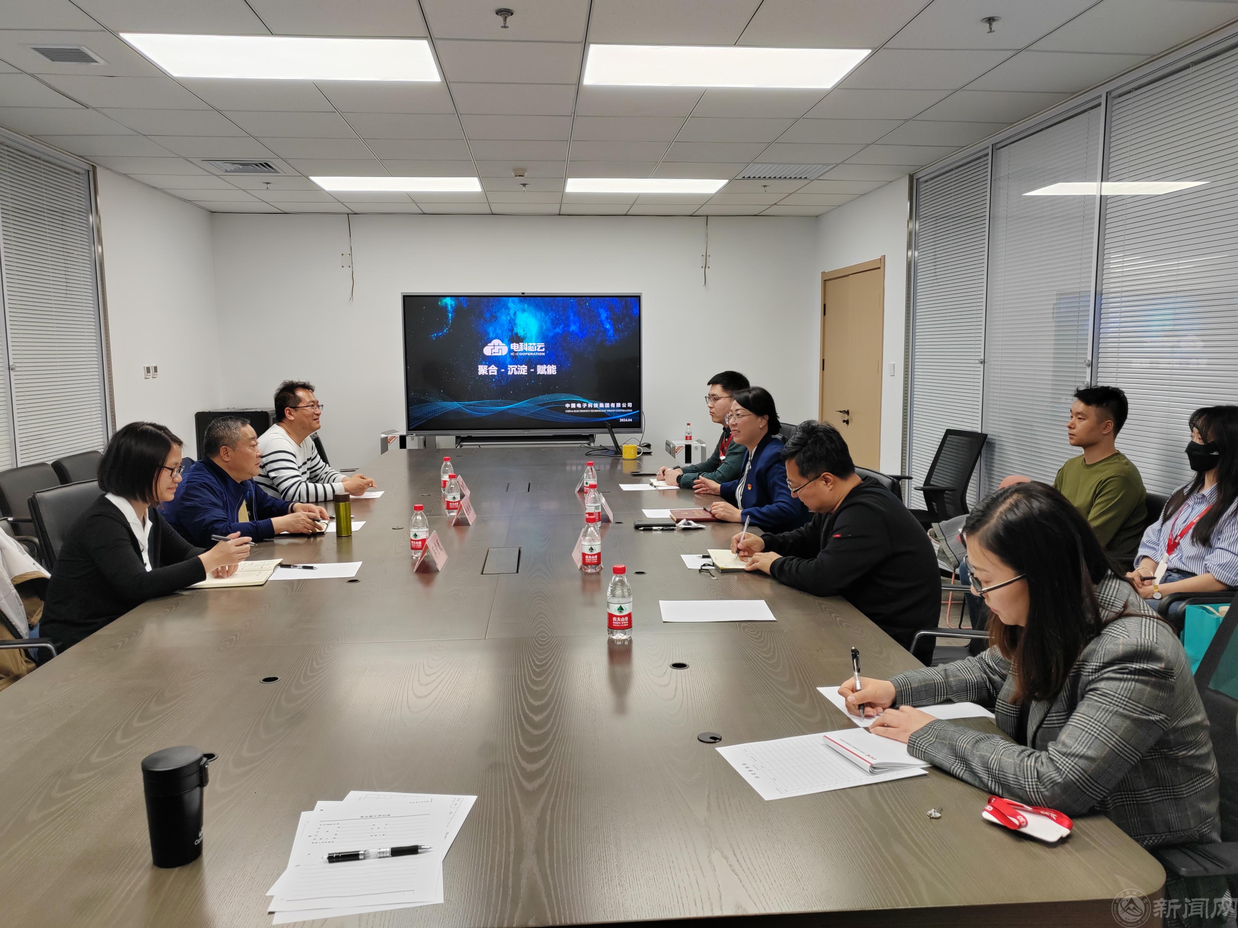 82ca90f2078a0845aad09ab1f3e8309.jpg 82ca90f2078a0845aad09ab1f3e8309.jpg